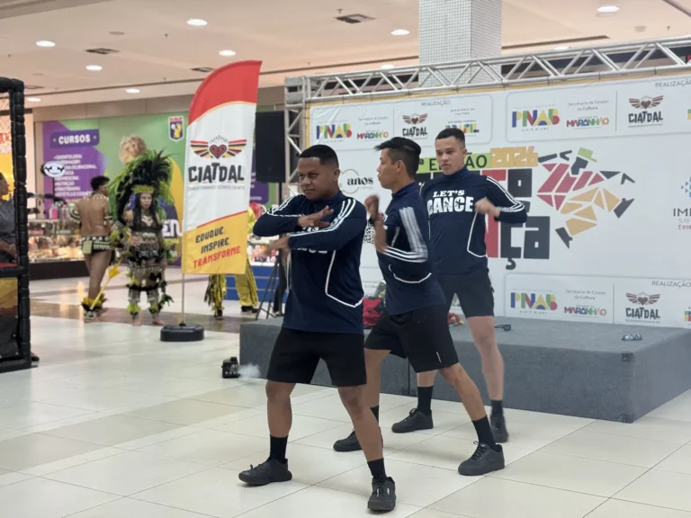 Dançarinos de dança urbana se apresentam na mostra cultural do 6º Festival Porto Dança, em Imperatriz